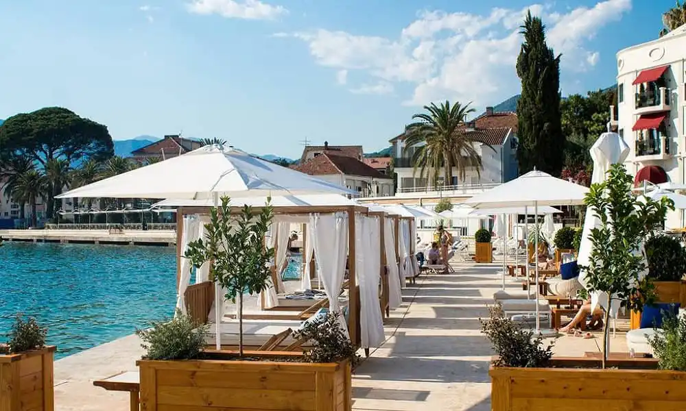 La Roche Tivat 08